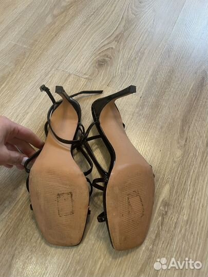 Босоножки черные 39