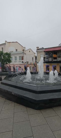 2-к. квартира, 40 м², 1/4 эт.