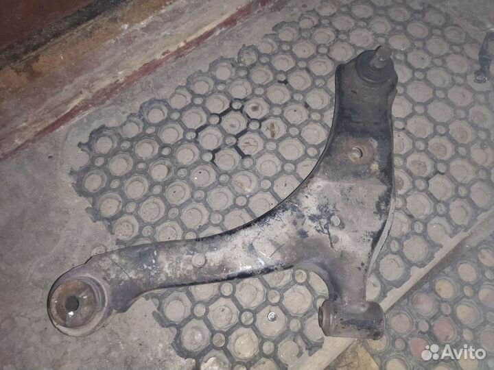 Рычаг передней подвески Chrysler PT cruiser