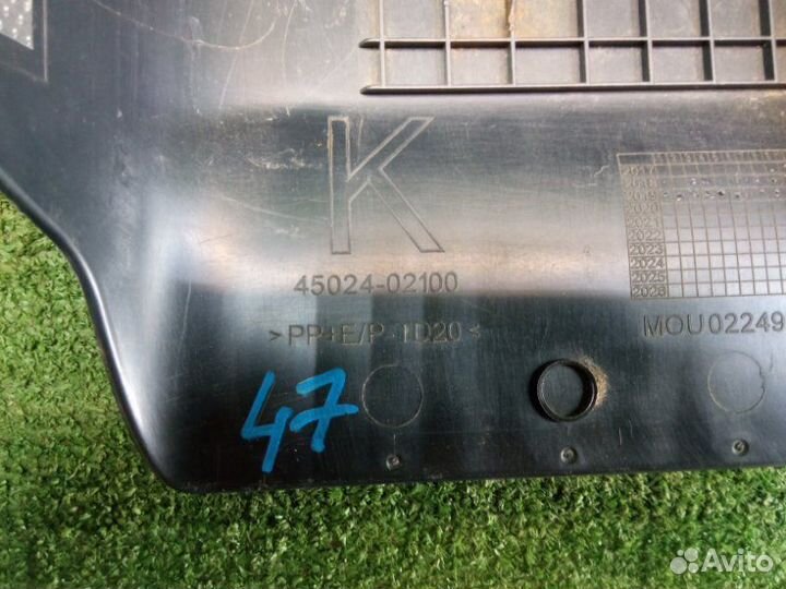 Кожух рулевой колонки Toyota Corolla ZRE210 1ZR