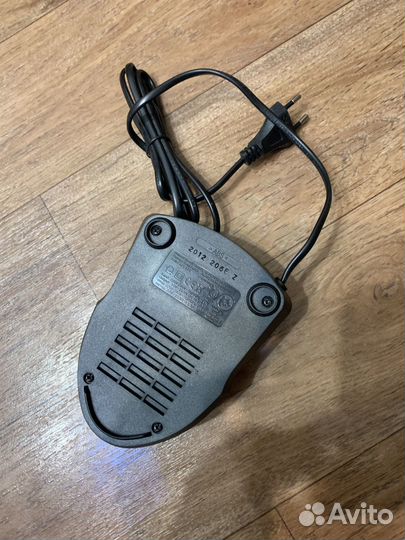 Зарядное устройство для шуруповерта bosch