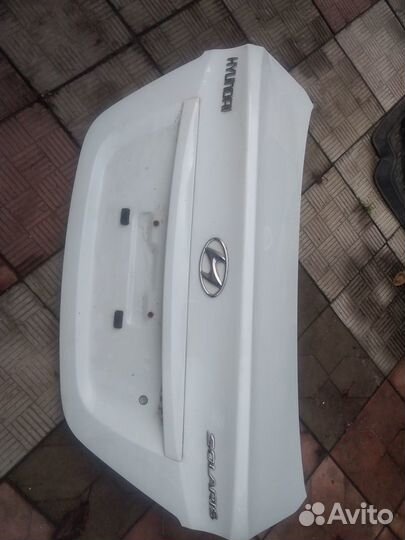Hyundai Solaris крышка багажника