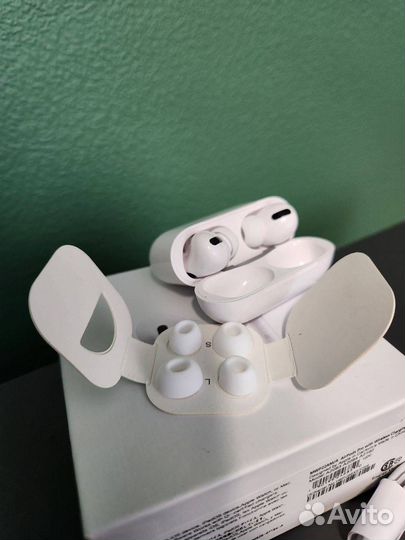 Наушники Airpods