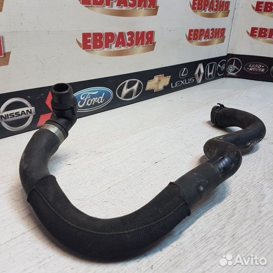 Патрубок системы охлаждения Mercedes-Benz E-Class