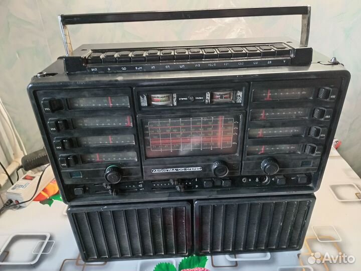 Радиоприемник высшего класса Ленинград-010