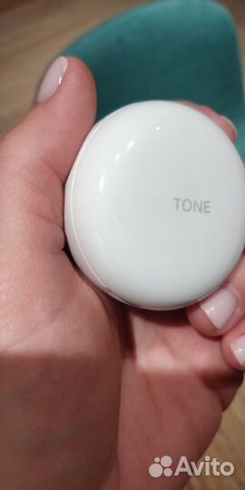 Беспроводные наушники LG tone Free HBS-FN7, белые