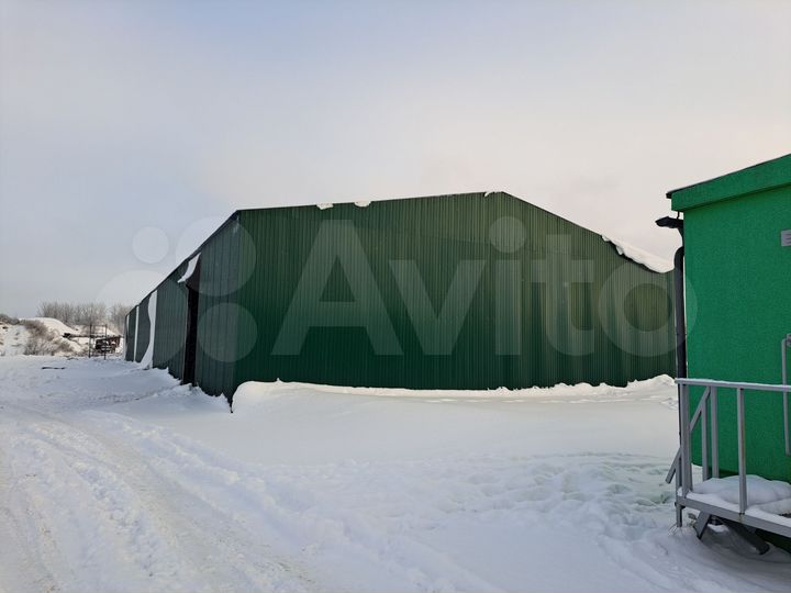 Склад, 945 м²