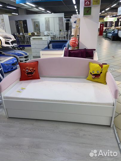 Детская кровать с матрасом