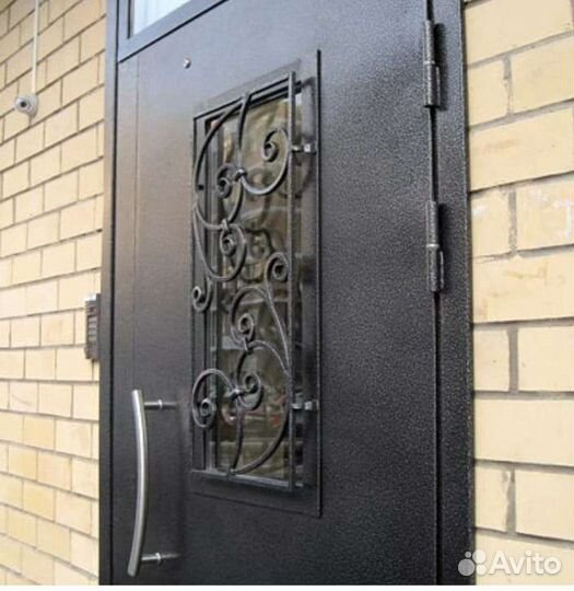 Двери входные металлические со стеклом 3097