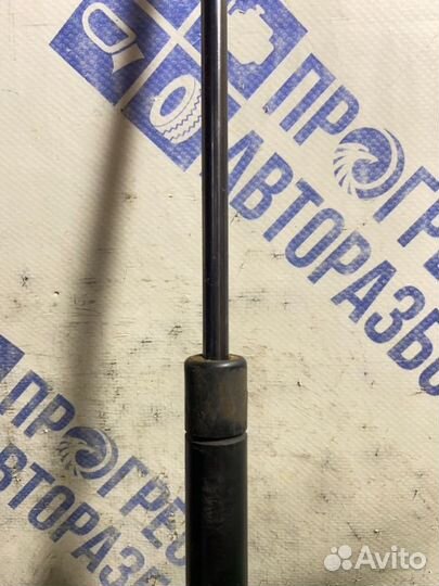 Амортизатор багажника задний левый Bmw X5