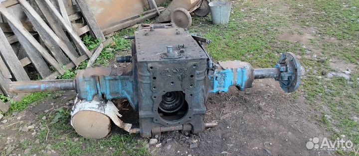 Задний мост с кпп мтз 80