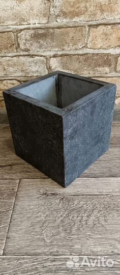 Цветочные горшки камень