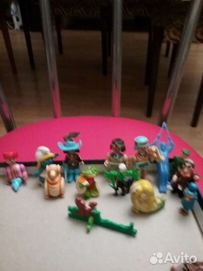 Игрушки из киндер сюрприза