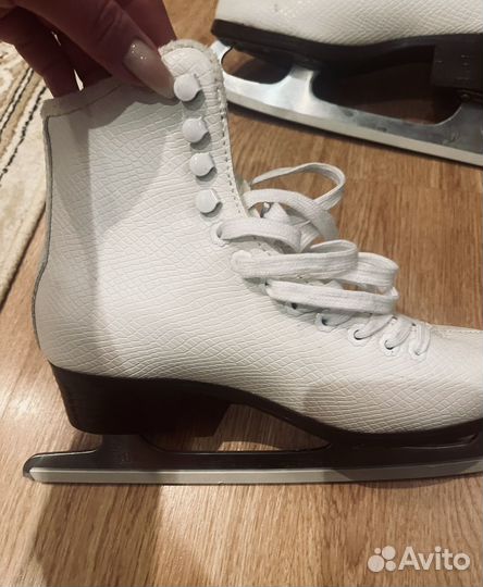 Коньки фигурные 37 размер