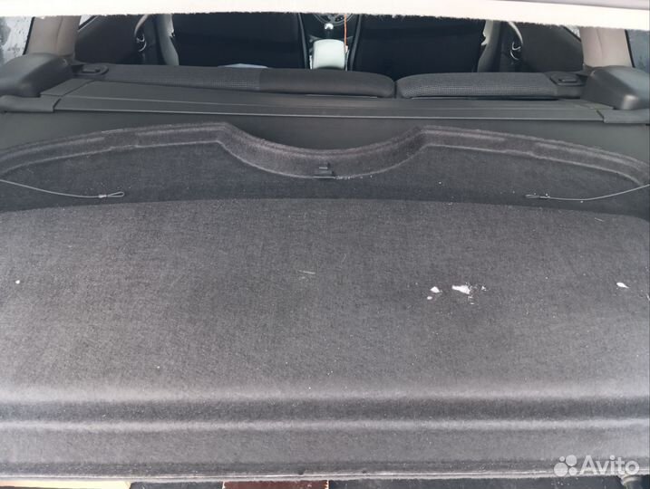 Задняя полка skoda rapid