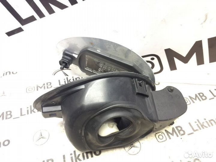 Лючок бензобака Mercdes Ml W164