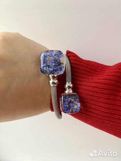 Браслет из эпоксидной смолы и сухоцветов