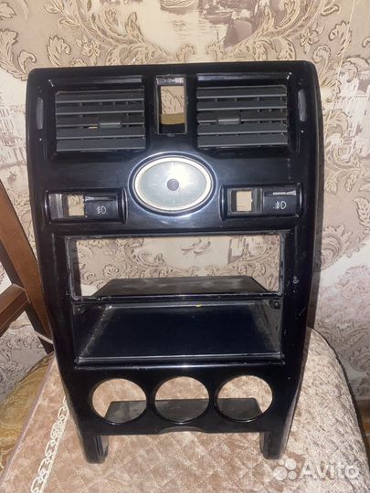 Консуль приору 1 черный глянец