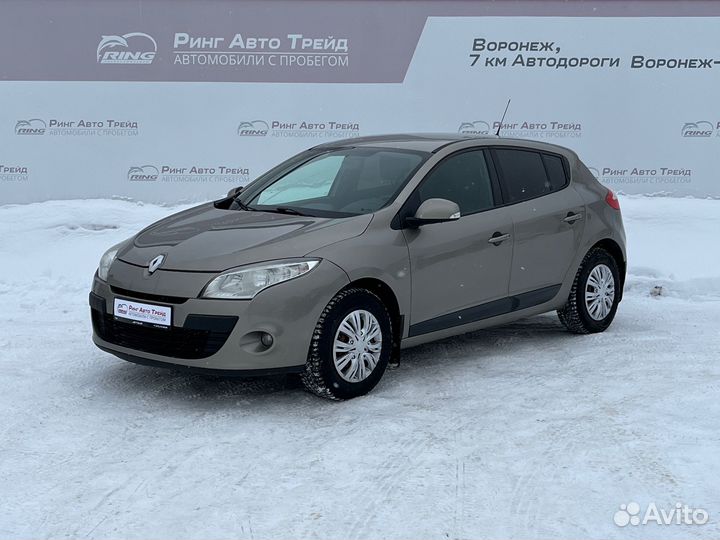 Renault megane iii 2010. Рено меган 3 грандтур. Renault megane 3 синий. Рено меган 3. Renault megane 3 grandtour.