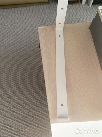 Продам кронштейн для полки