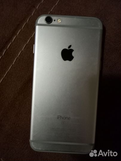 Телефон iPhone 6s
