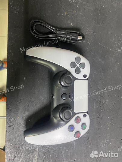 Геймпад PS4 в корпусе PS5