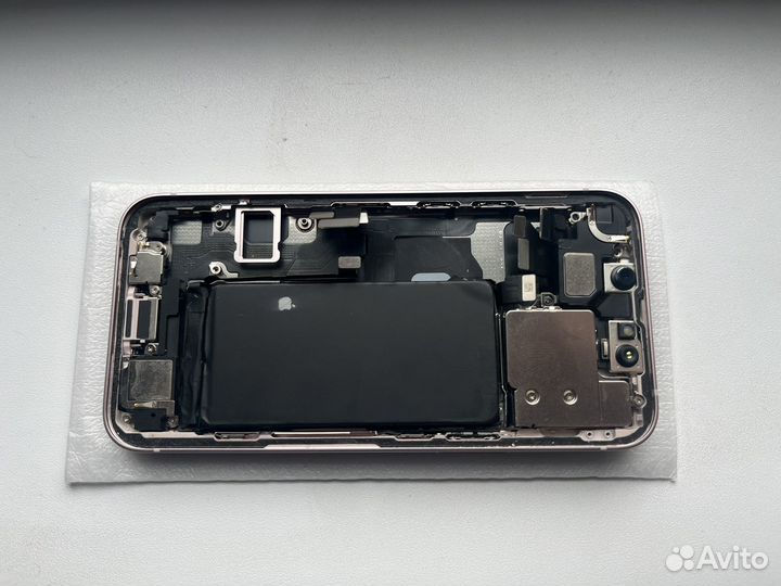 Корпус на iPhone 13 mini розовый