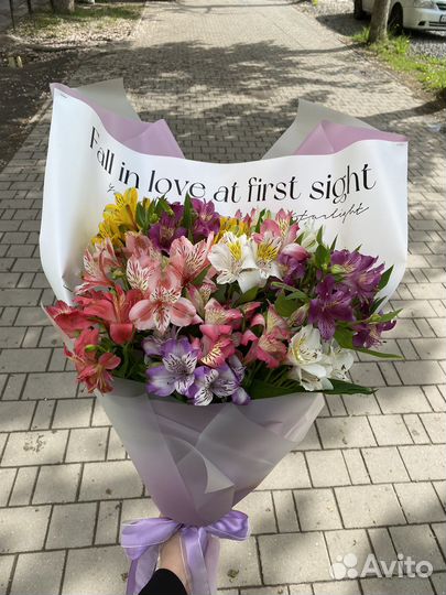 Букет из альстромерий