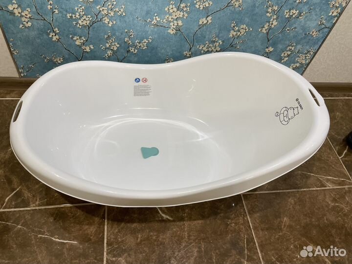 Ванночка для купания новорожденного с термометром