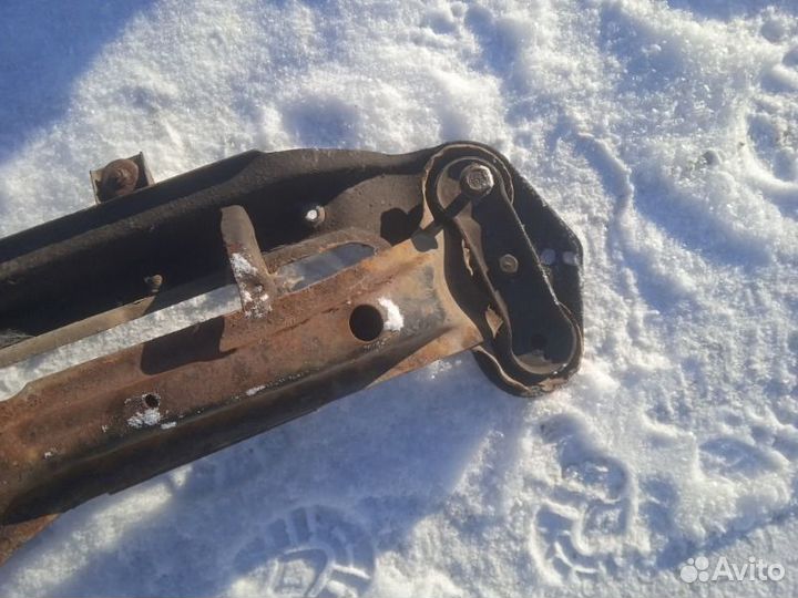 Балка передняя поперечная передняя Chery Amulet