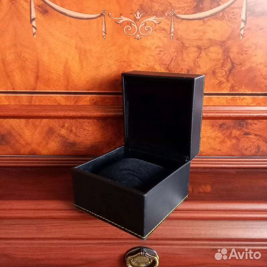 Футляр для хранения часов