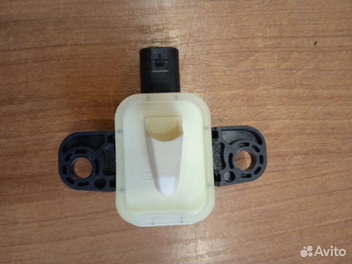 Датчик удара (AirBag) Mercedes-Benz Gle-Class 166