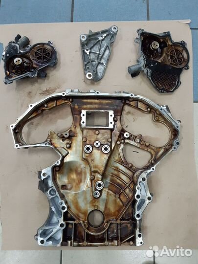 Передняя крышка двигателя Infiniti QX70