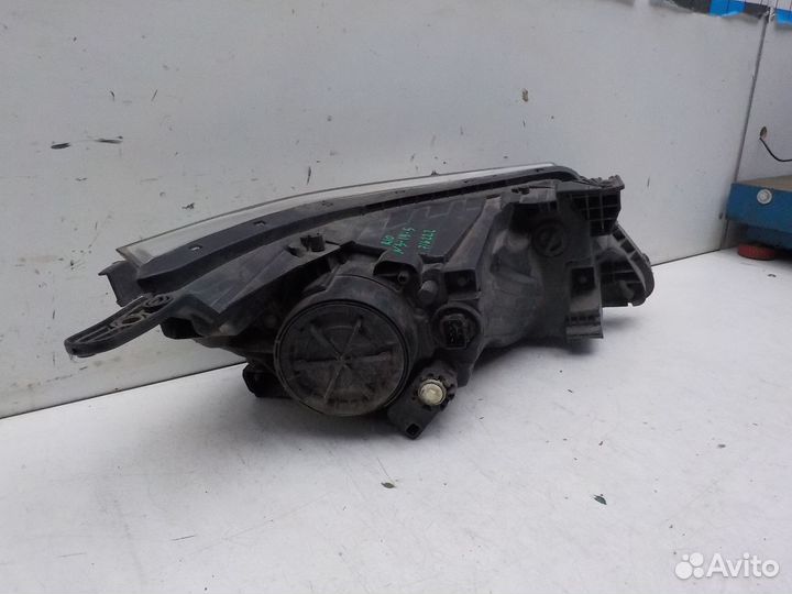 Б/У Б/У Фара левая Kia Rio 2015- 921014X500