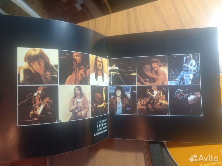 Iron Butterfly Sun and Steel 1976 (1995 )