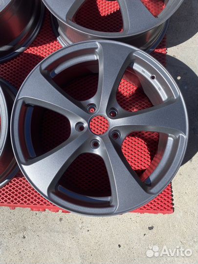 Диски r18 5x114.3