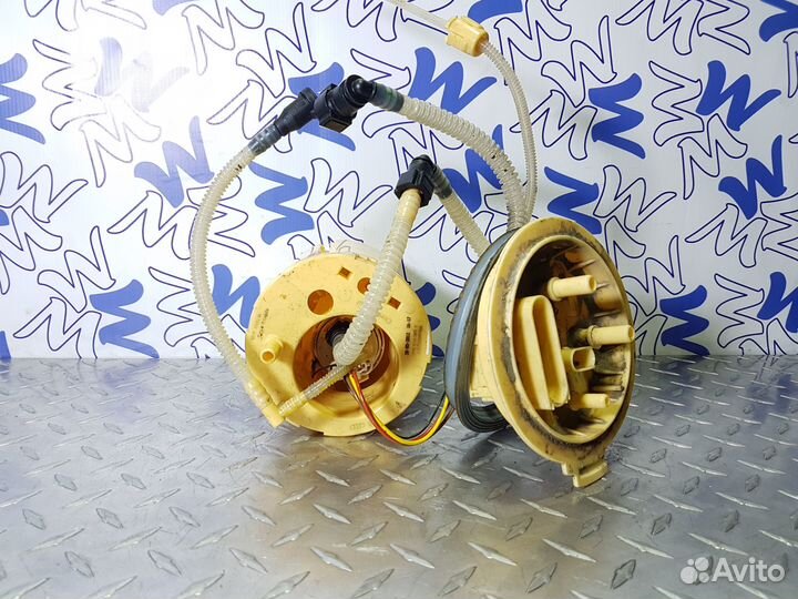 Насос топливный электрический правый Audi Q7 4L