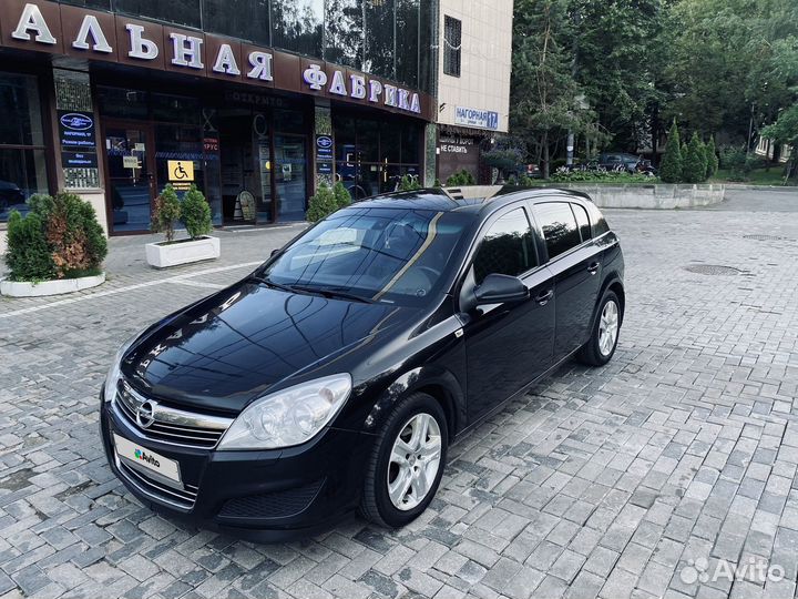 Opel Astra, 2010