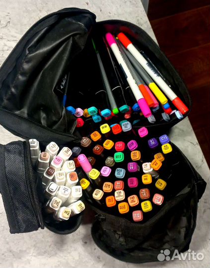 Граффити баллончики, краска, холст