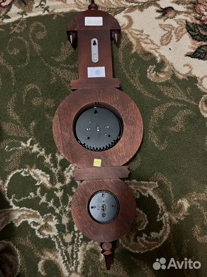 Барометр метеостанция