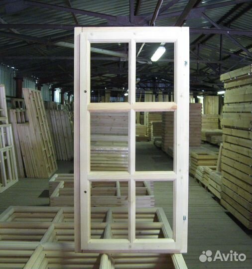 Деревянное окно