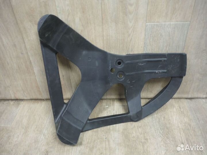 Кронштейн запасного колеса Toyota Alphard 3 2017