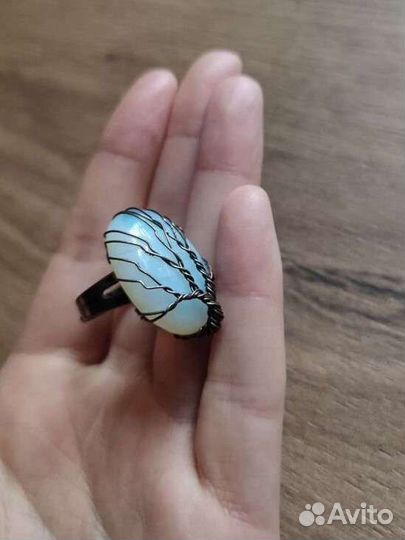 Кольцо лунный камень