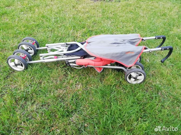 Прогулочная коляска