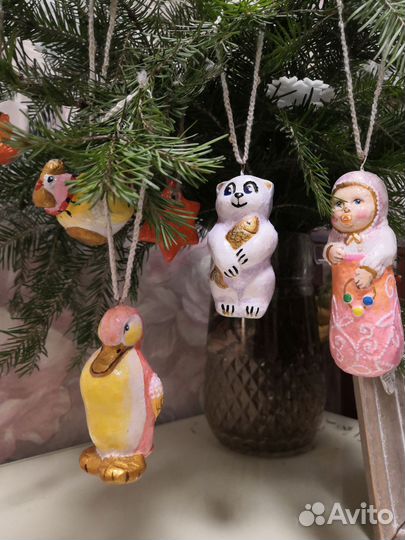 Новогодние елочные игрушки
