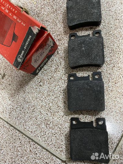 Колодки тормозные задние Mercedes