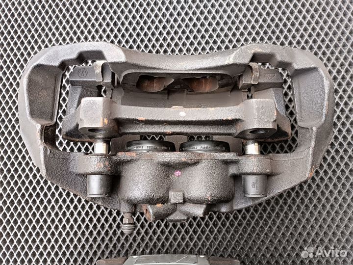 Передние суппорта Volkswagen T5 T6