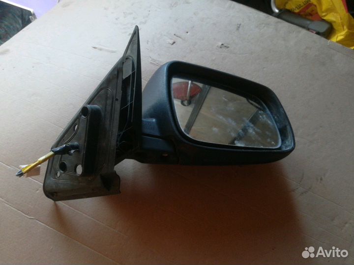 Ланцер 10 зеркало
