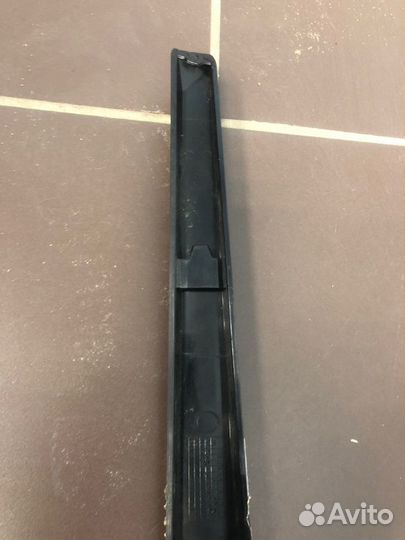 Накладка двери багажника Citroen C4 picasso 2.0 I