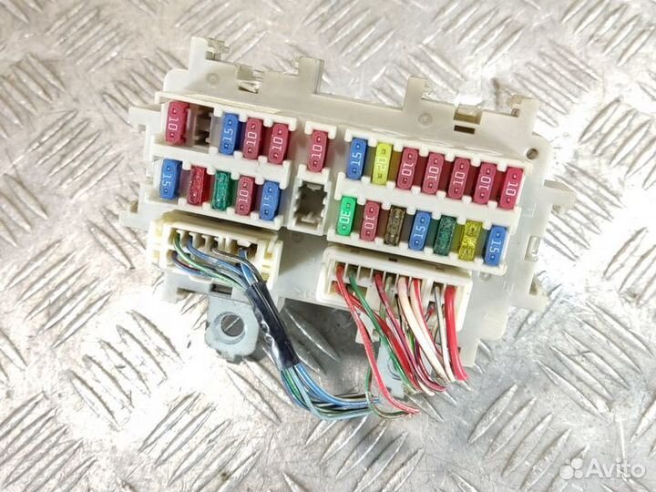 Блок предохранителей салонный Infiniti Fx 2003-200
